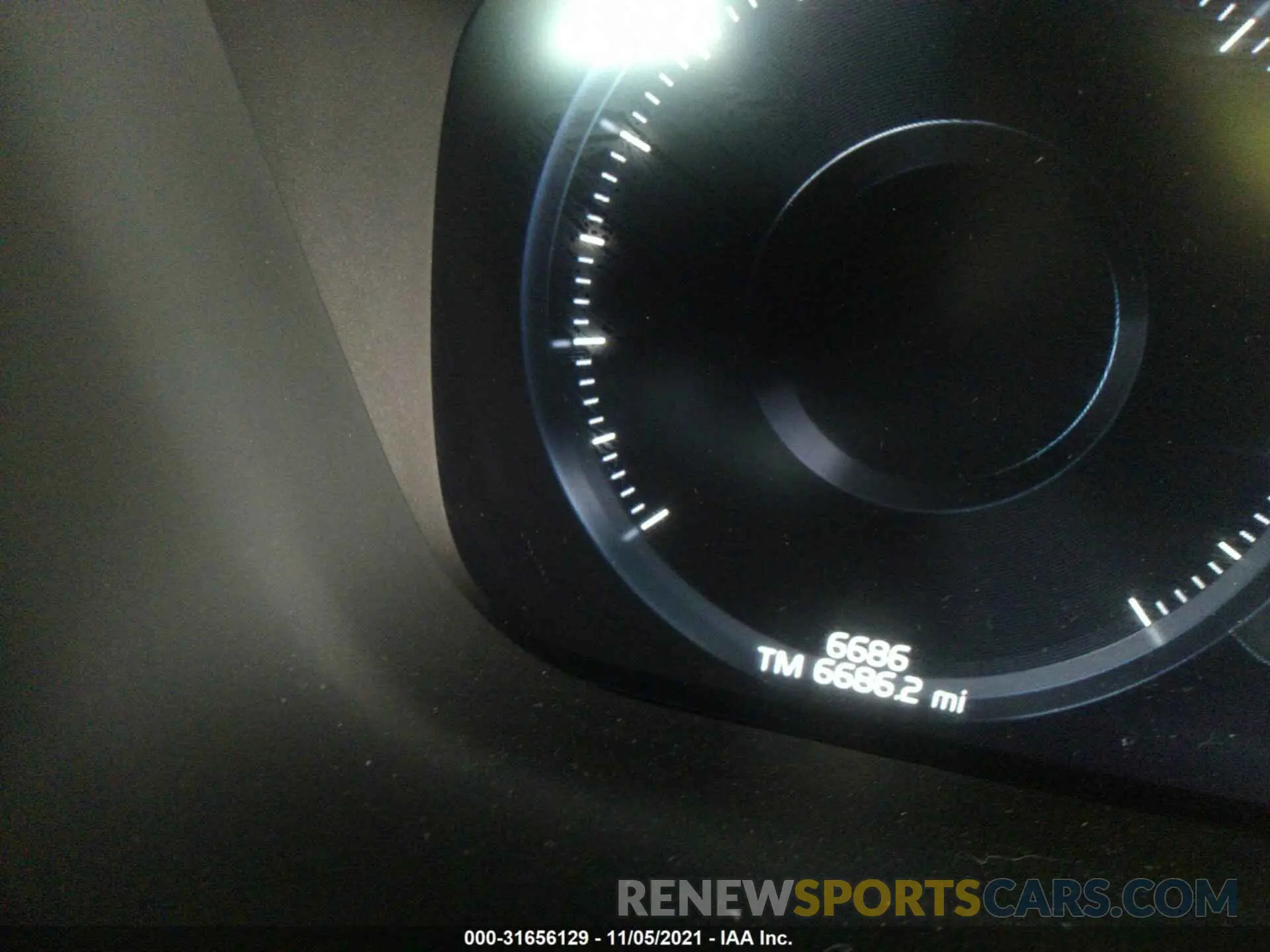 7 fotografías del automóvil dañado YV4102DK6M1809480 VOLVO XC60 2021