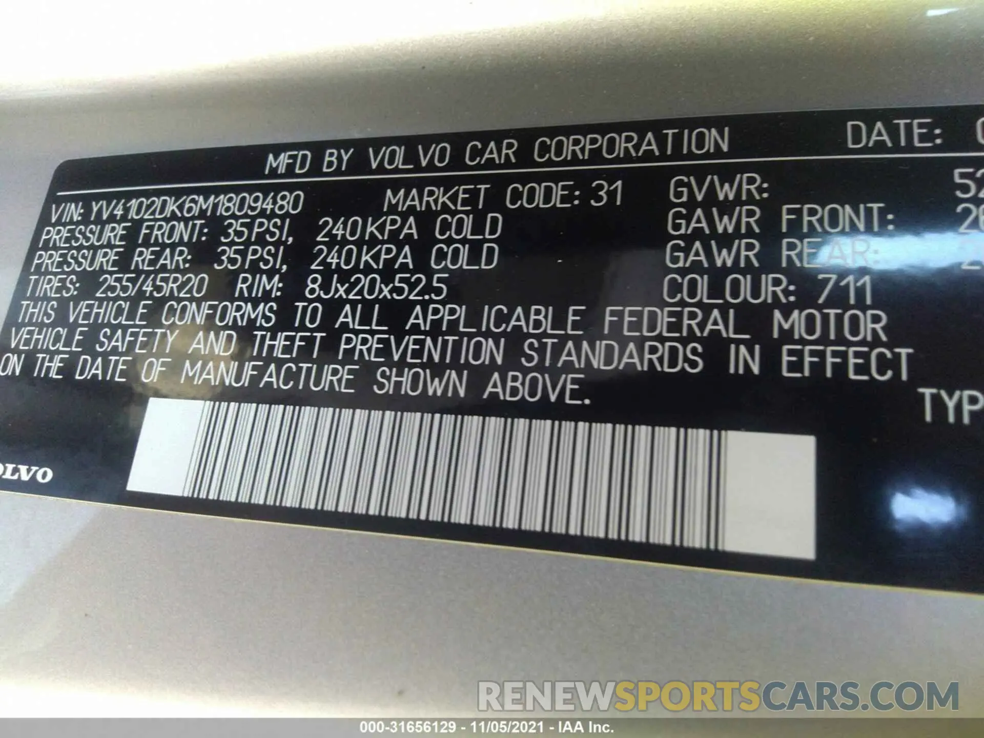 9 fotografías del automóvil dañado YV4102DK6M1809480 VOLVO XC60 2021