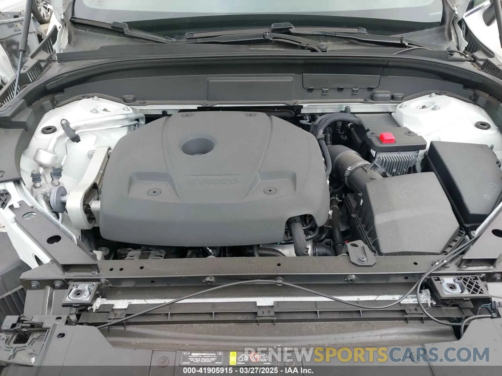 10 fotografías del automóvil dañado YV4102DK6M1828353 VOLVO XC60 2021