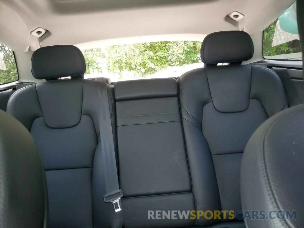 10 fotografías del automóvil dañado YV4102DK9M1770335 VOLVO XC60 2021