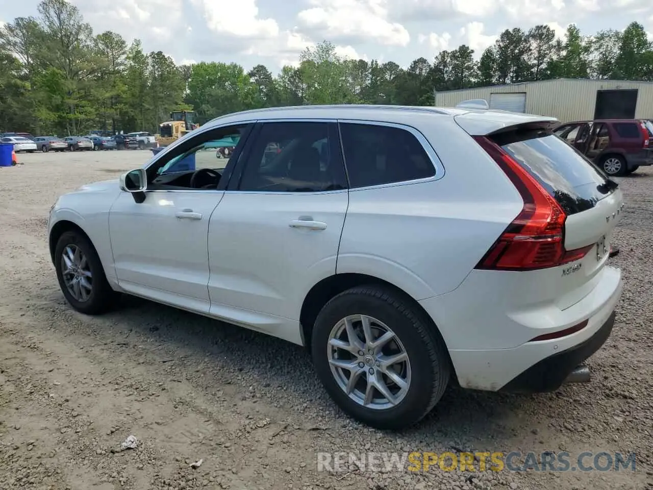 2 fotografías del automóvil dañado YV4102DK9M1770335 VOLVO XC60 2021