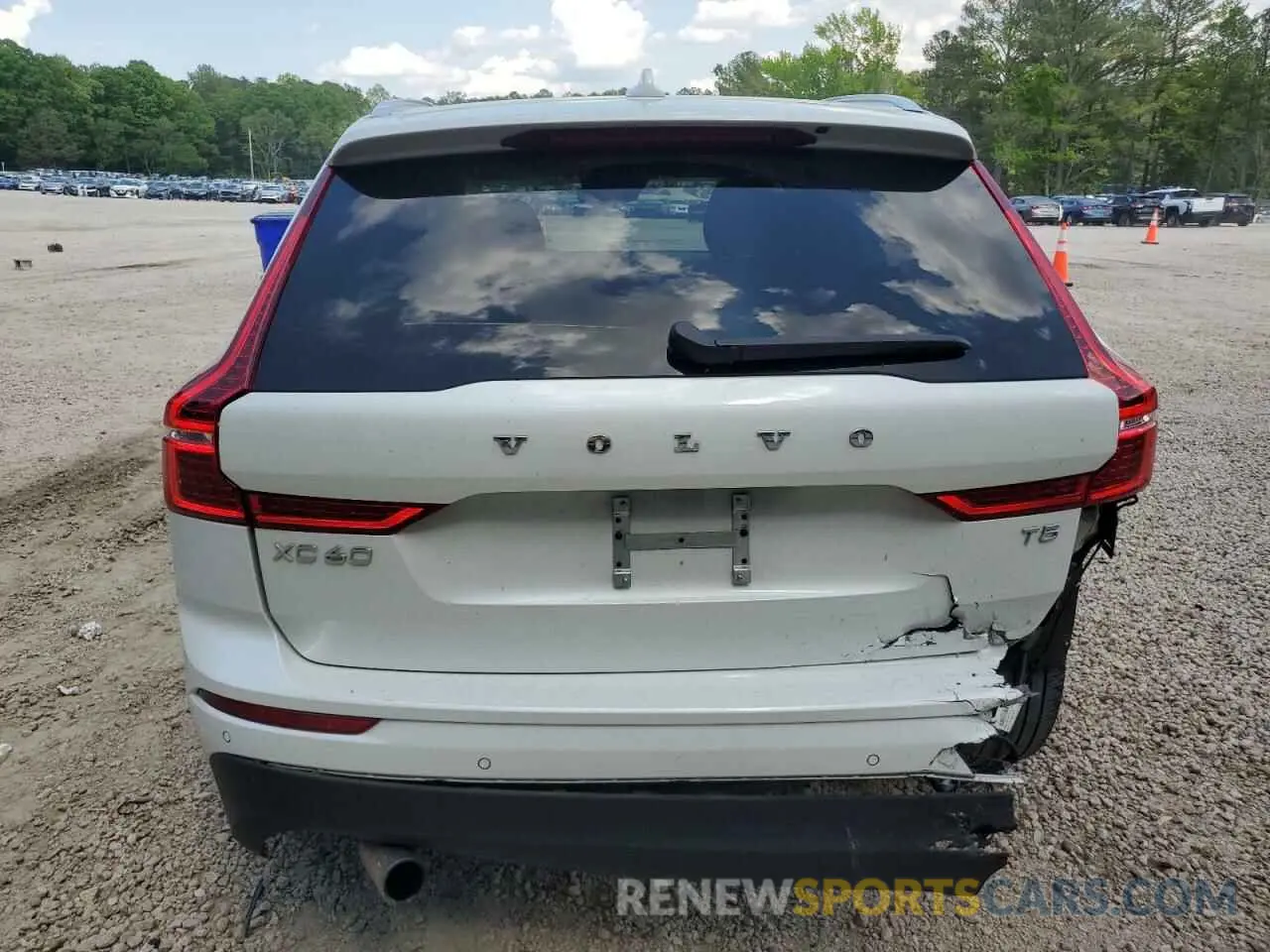 6 fotografías del automóvil dañado YV4102DK9M1770335 VOLVO XC60 2021