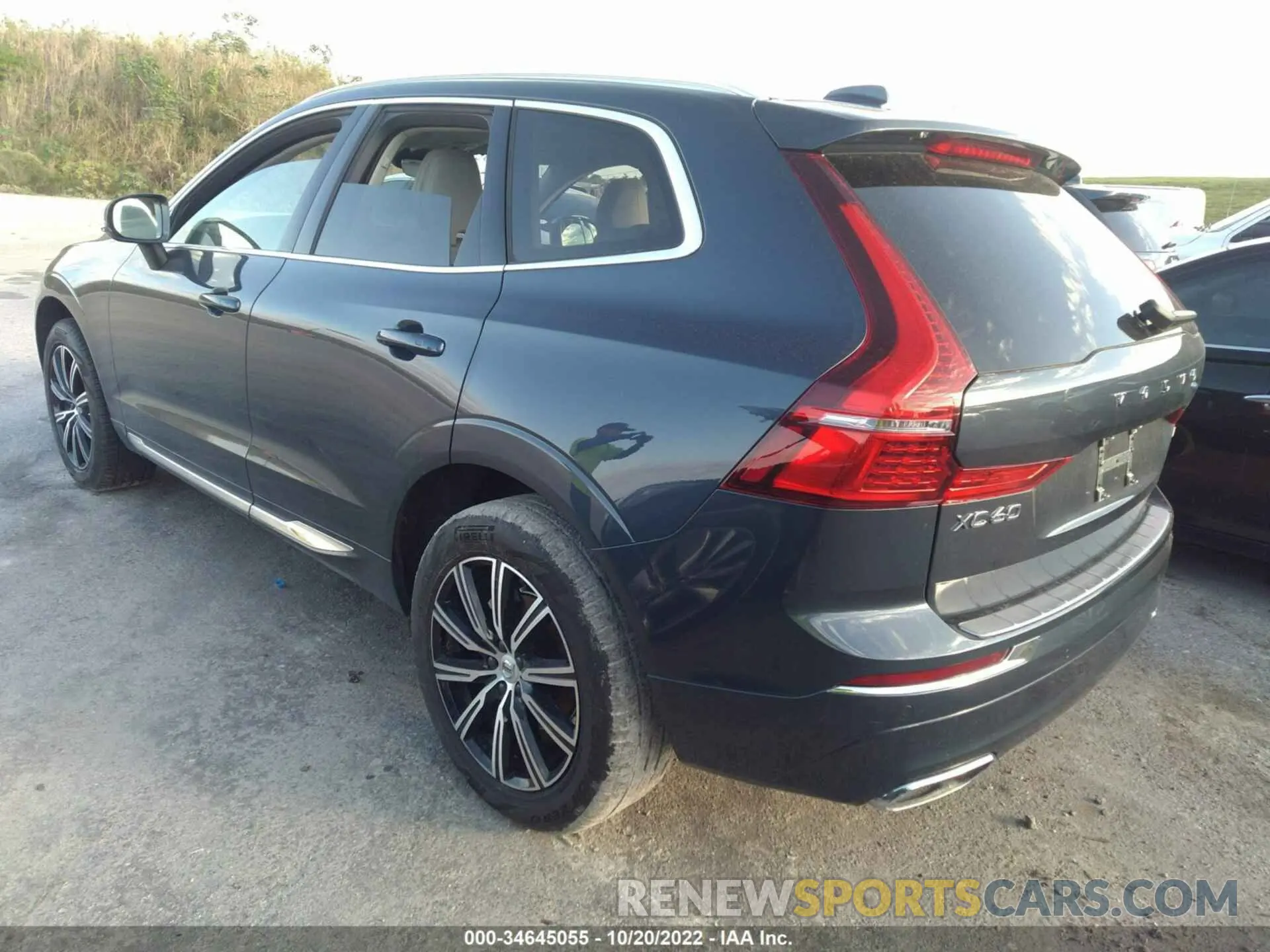 3 fotografías del automóvil dañado YV4102DL5M1841359 VOLVO XC60 2021