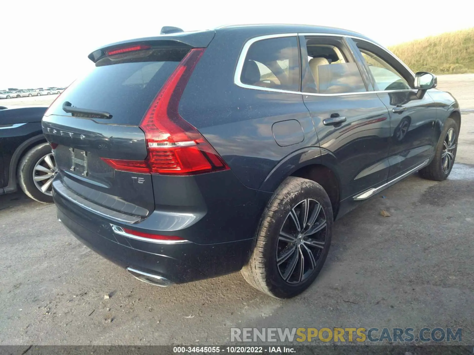4 fotografías del automóvil dañado YV4102DL5M1841359 VOLVO XC60 2021