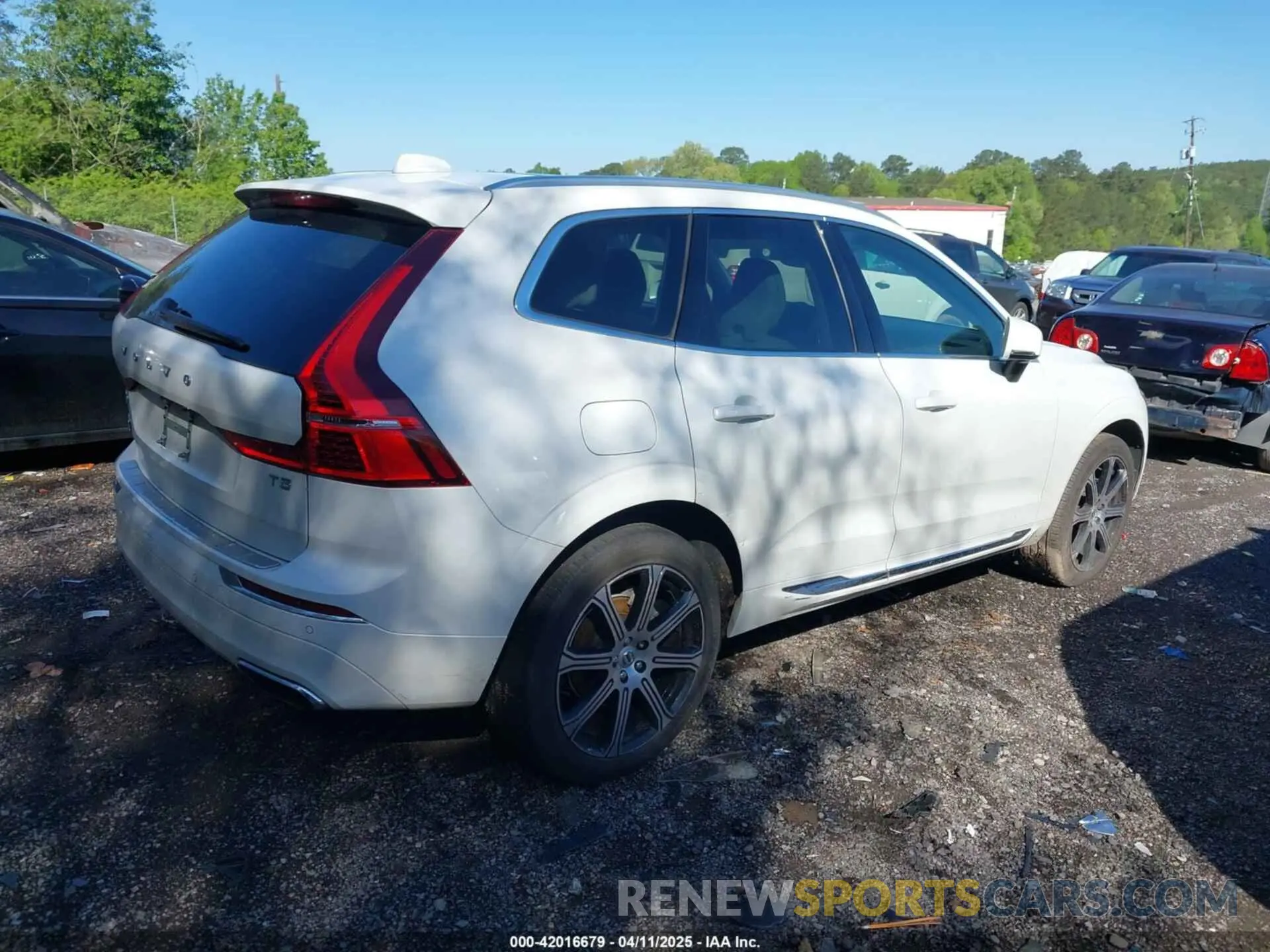 6 fotografías del automóvil dañado YV4102DL7M1814289 VOLVO XC60 2021