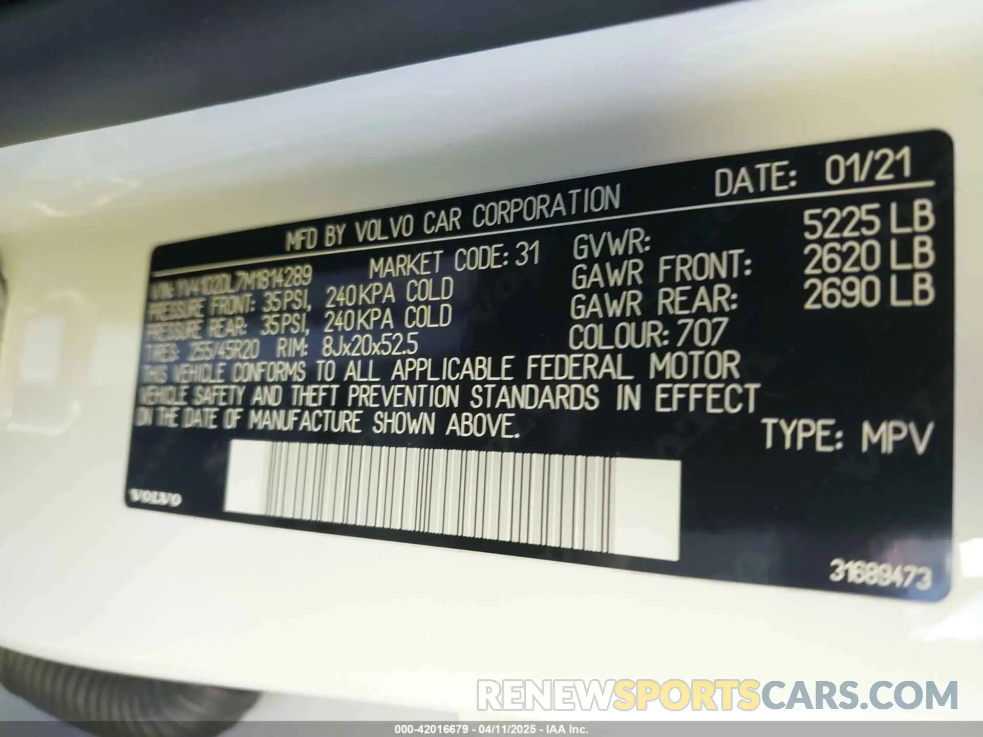 9 fotografías del automóvil dañado YV4102DL7M1814289 VOLVO XC60 2021