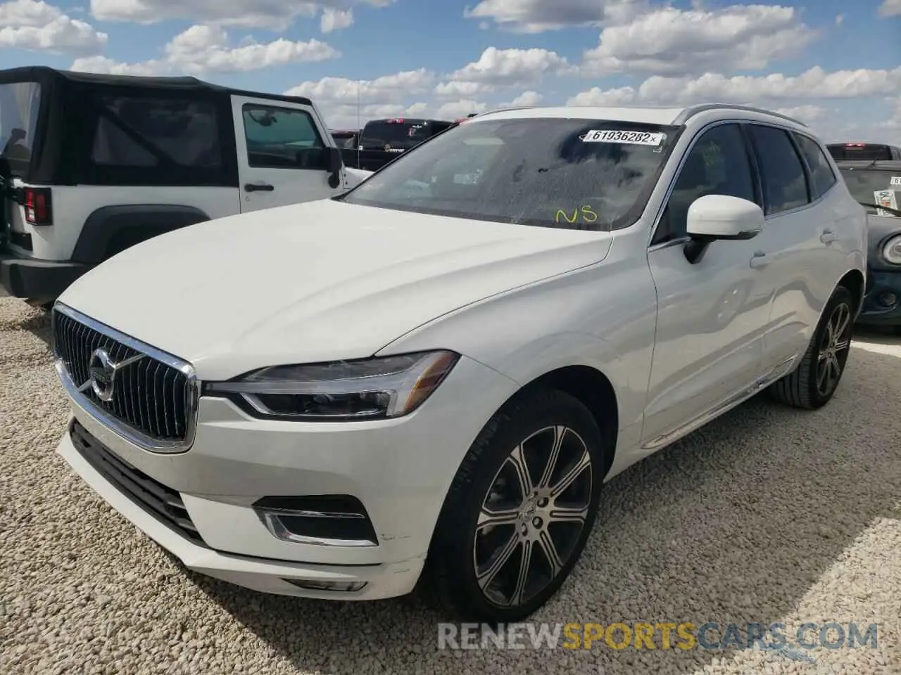 2 fotografías del automóvil dañado YV4102DL8M1732183 VOLVO XC60 2021