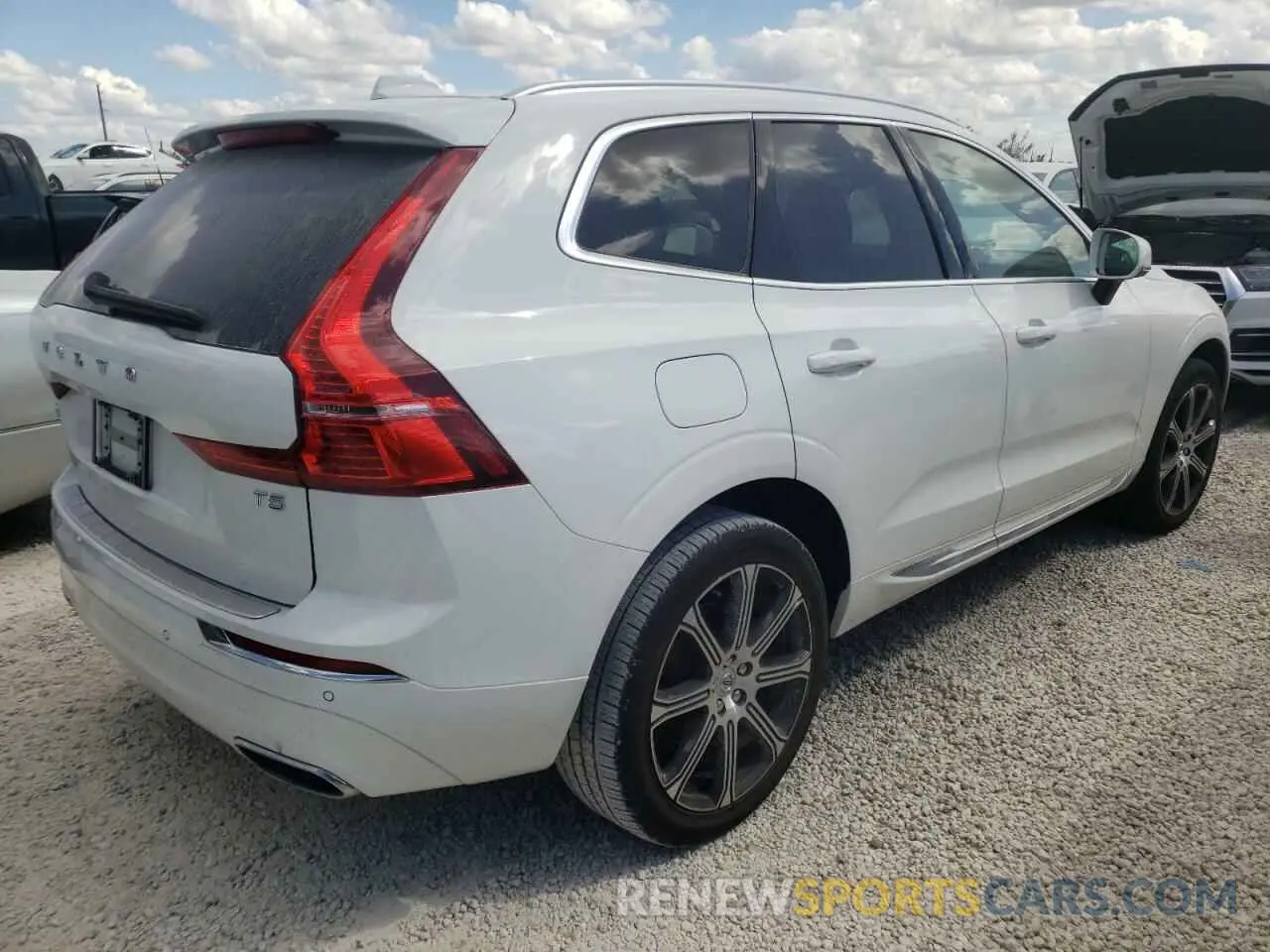 4 fotografías del automóvil dañado YV4102DL8M1732183 VOLVO XC60 2021
