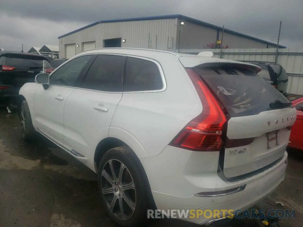 3 fotografías del automóvil dañado YV4102DL9M1686332 VOLVO XC60 2021