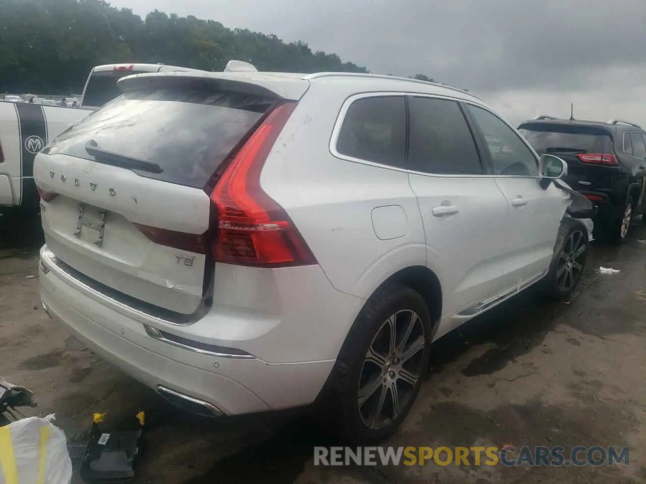 4 fotografías del automóvil dañado YV4102DL9M1686332 VOLVO XC60 2021