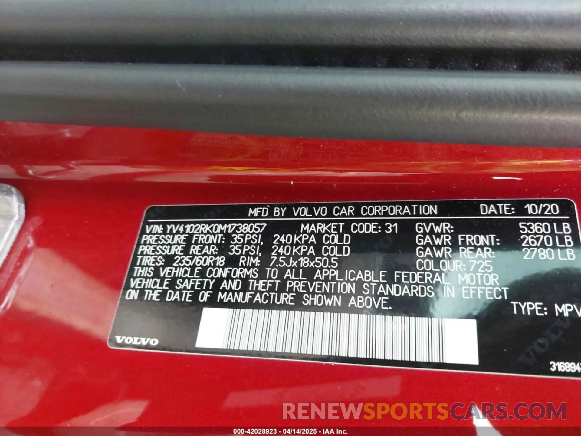 9 fotografías del automóvil dañado YV4102RK0M1738057 VOLVO XC60 2021