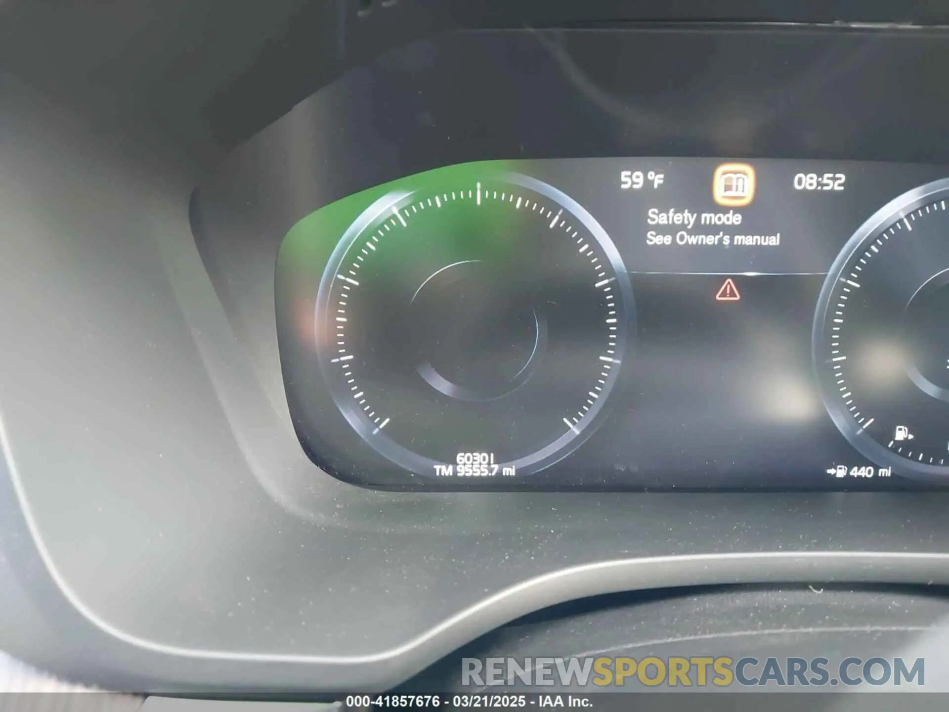 16 fotografías del automóvil dañado YV4102RK1M1715757 VOLVO XC60 2021