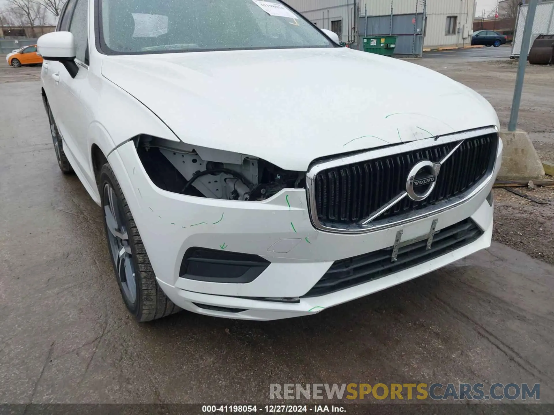 6 fotografías del automóvil dañado YV4102RK1M1804549 VOLVO XC60 2021