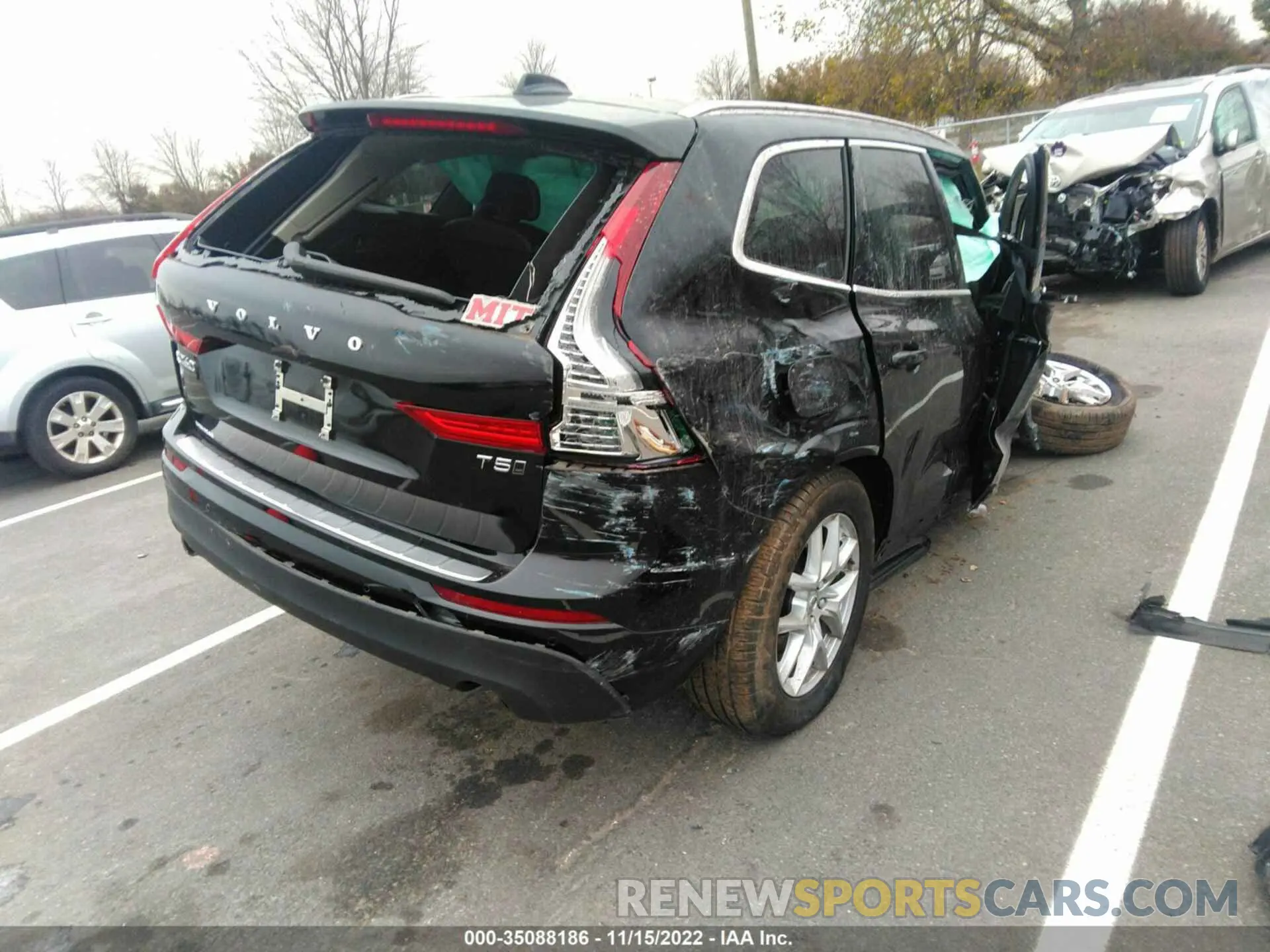 4 fotografías del automóvil dañado YV4102RK5M1850305 VOLVO XC60 2021