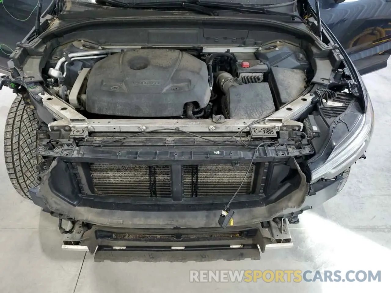 12 fotografías del automóvil dañado YV4102RK9M1684919 VOLVO XC60 2021