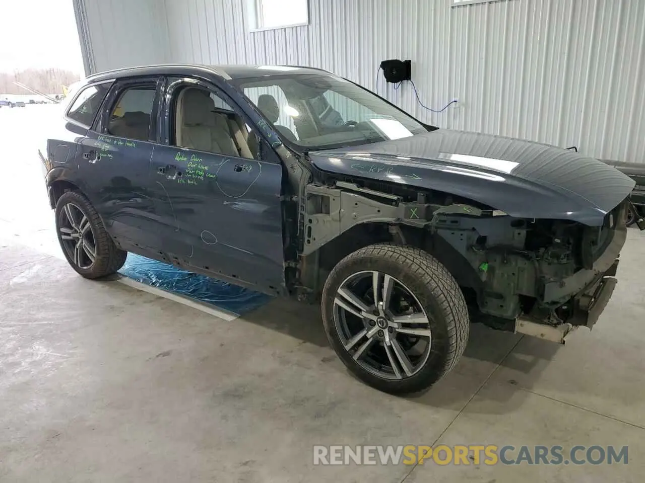 4 fotografías del automóvil dañado YV4102RK9M1684919 VOLVO XC60 2021