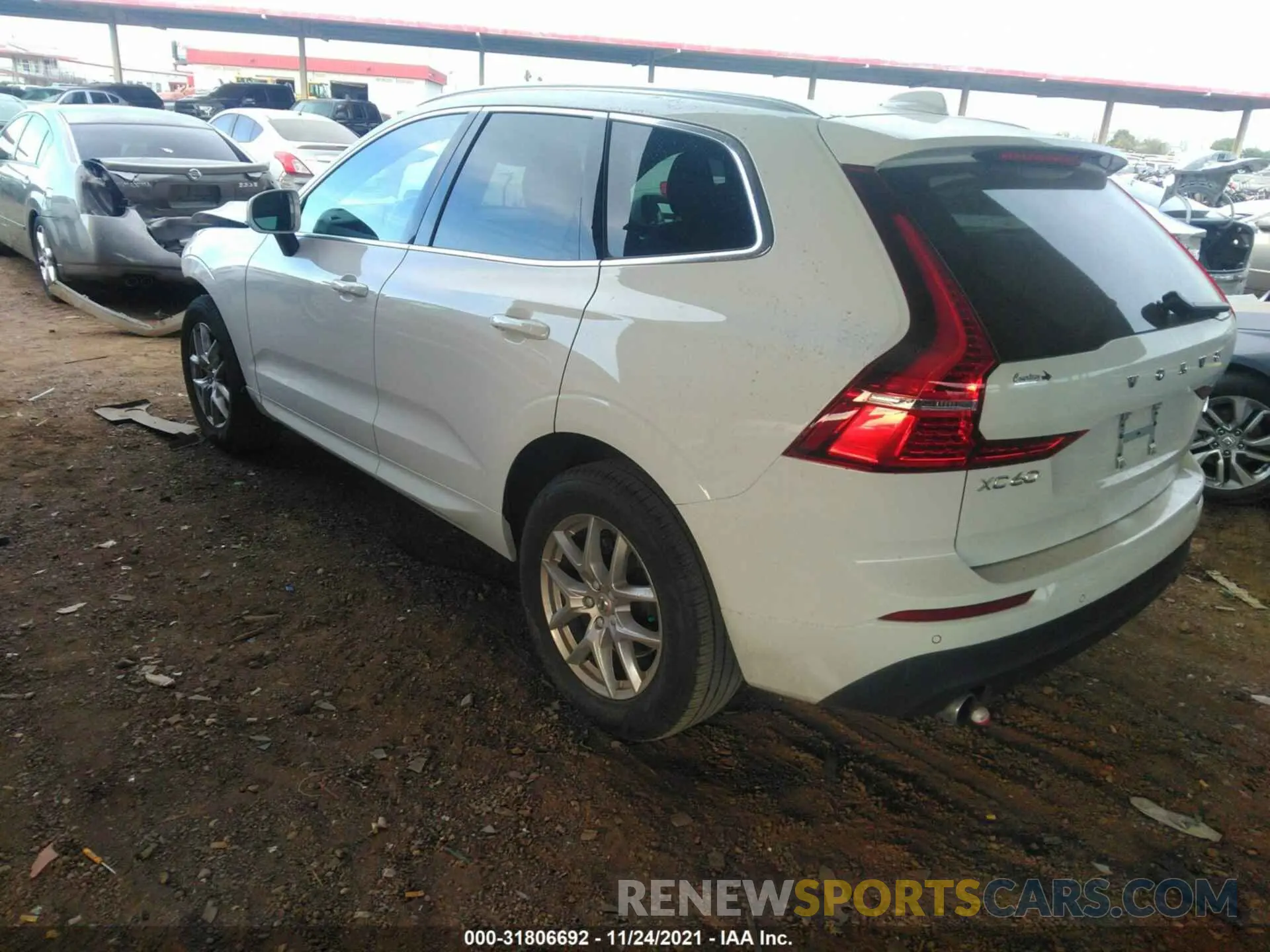 3 fotografías del automóvil dañado YV4102RK9M1711908 VOLVO XC60 2021
