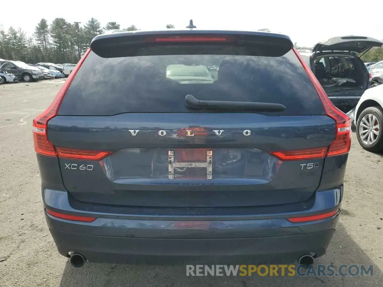 6 fotografías del automóvil dañado YV4102RKXM1822323 VOLVO XC60 2021