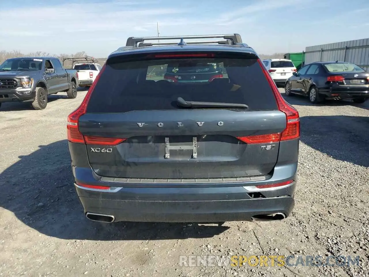 6 fotografías del automóvil dañado YV4102RL0M1810822 VOLVO XC60 2021