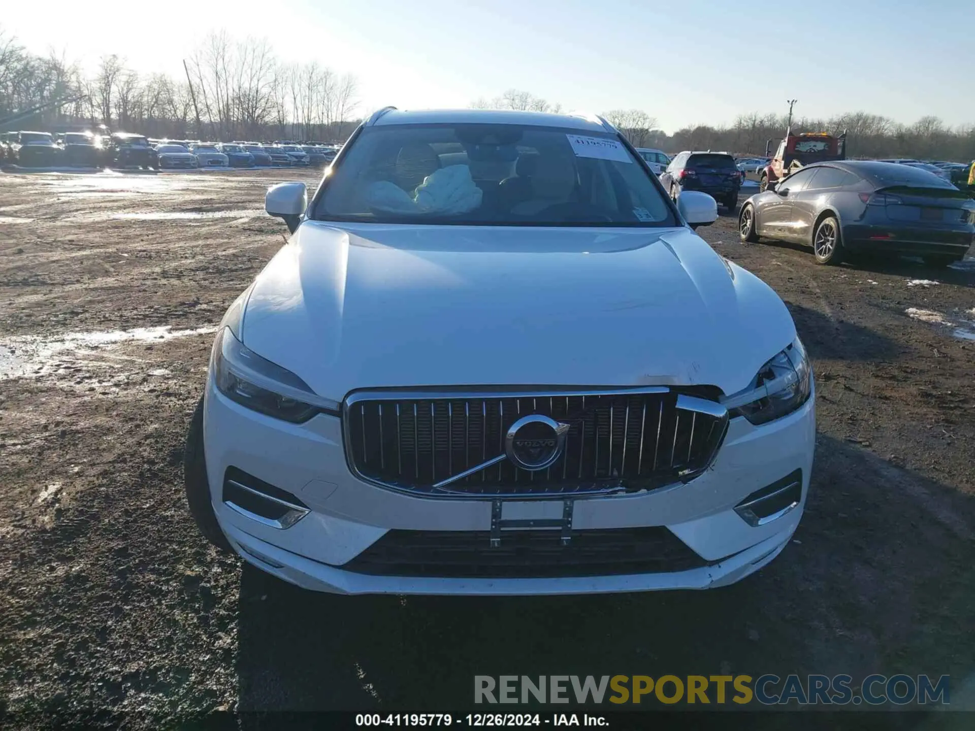 12 fotografías del automóvil dañado YV4102RL1M1821540 VOLVO XC60 2021