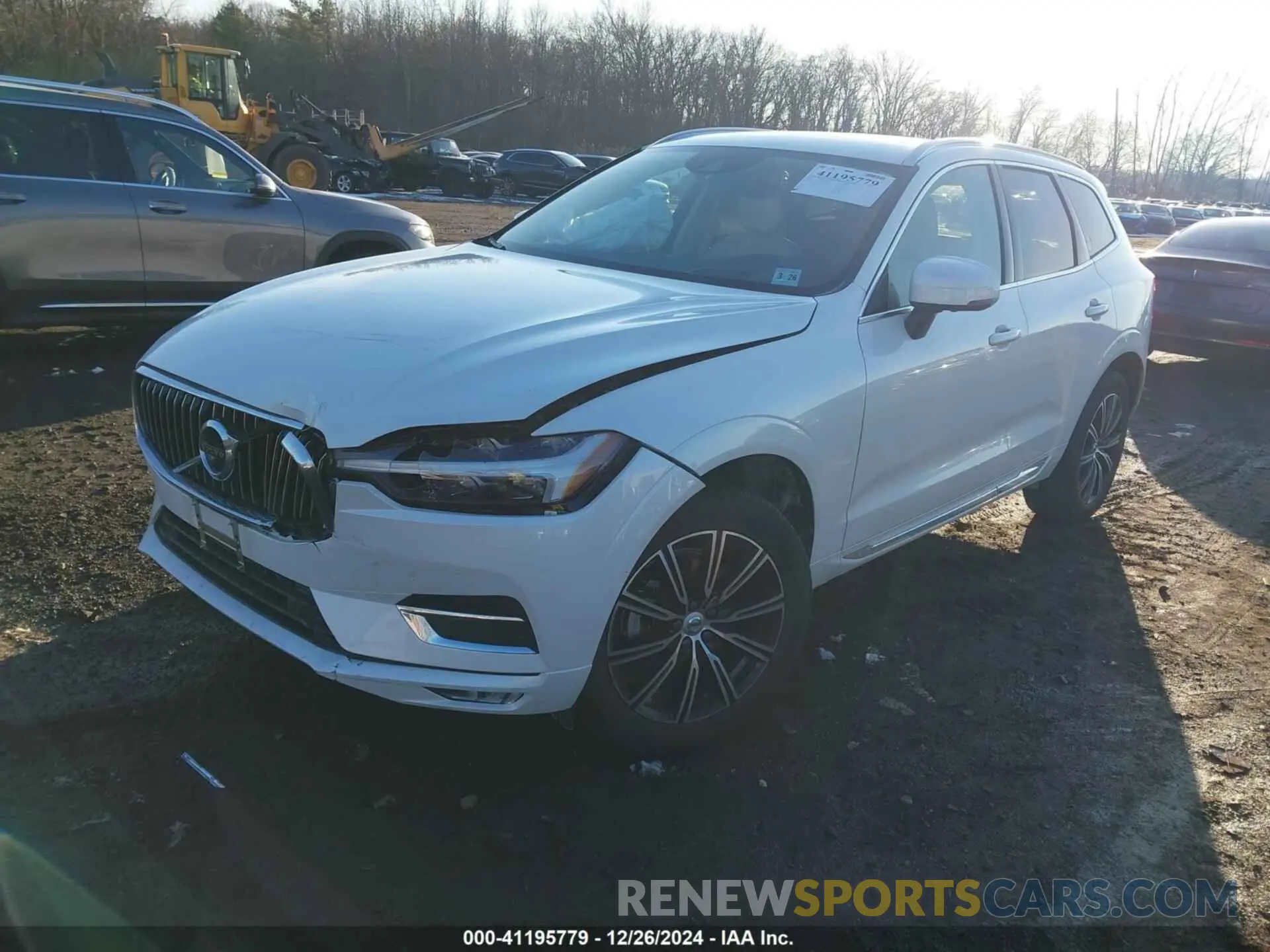2 fotografías del automóvil dañado YV4102RL1M1821540 VOLVO XC60 2021