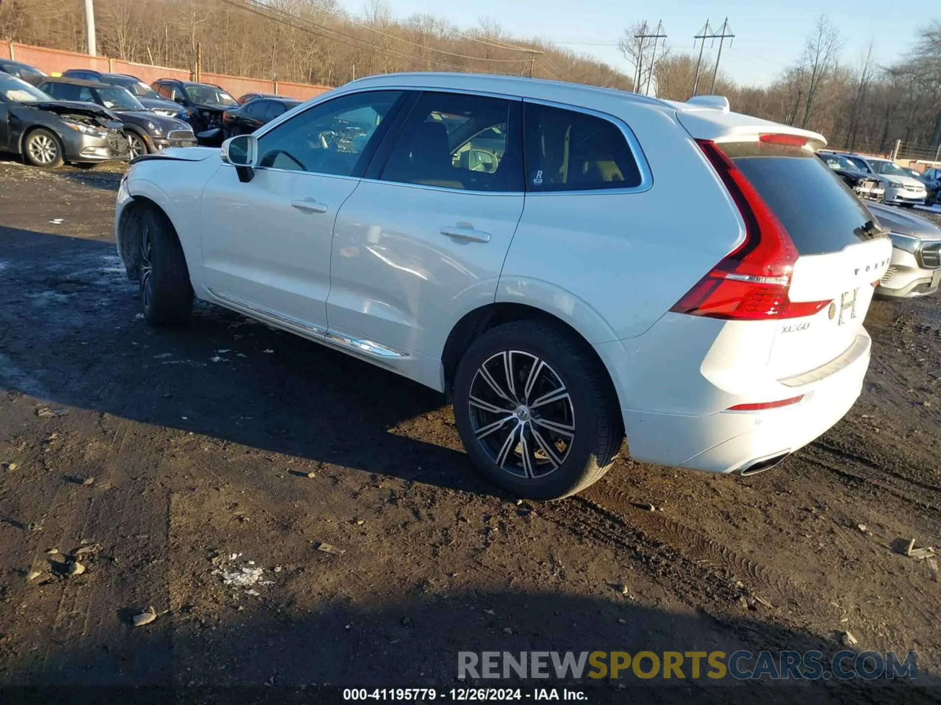 3 fotografías del automóvil dañado YV4102RL1M1821540 VOLVO XC60 2021