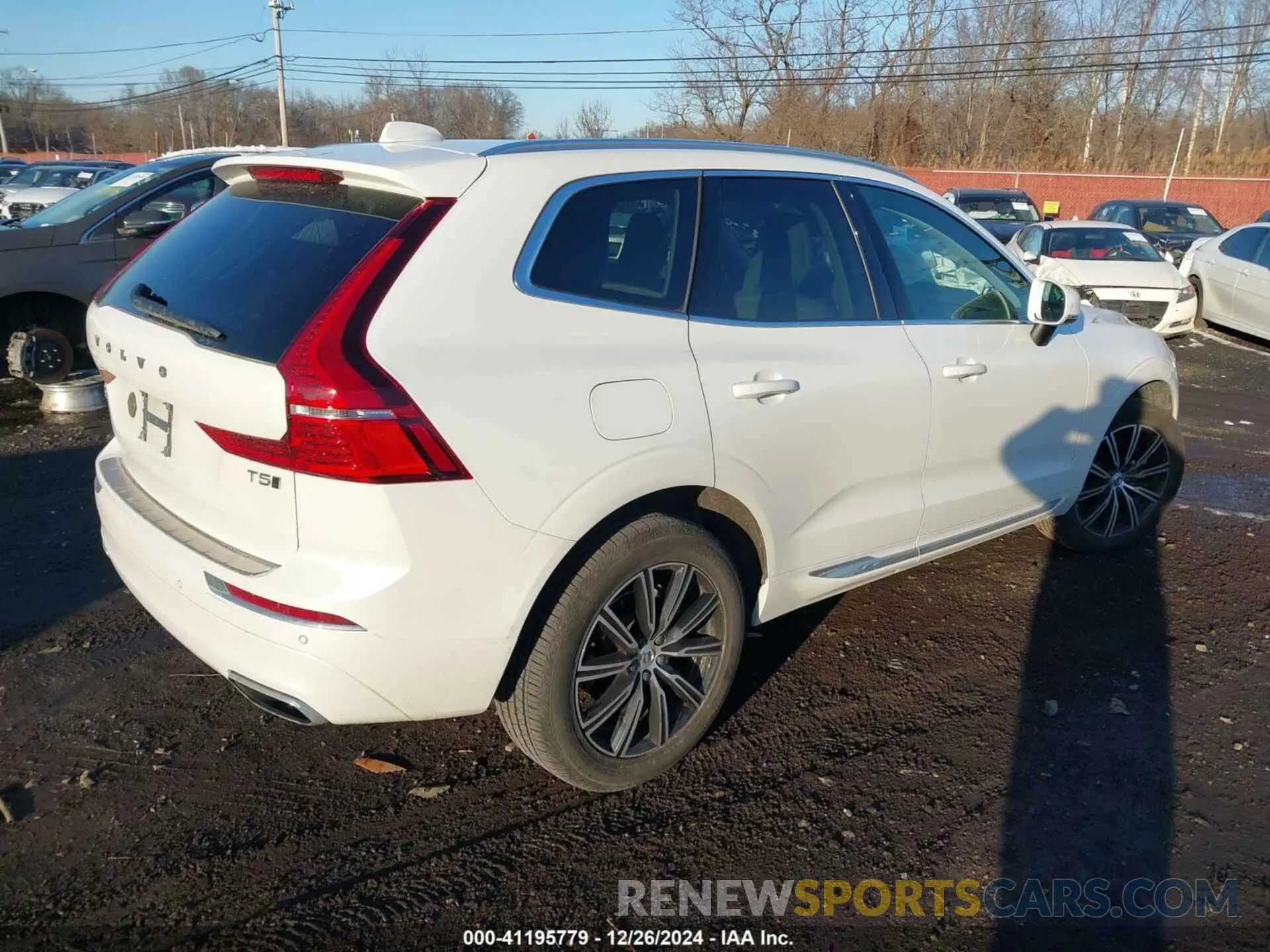 4 fotografías del automóvil dañado YV4102RL1M1821540 VOLVO XC60 2021