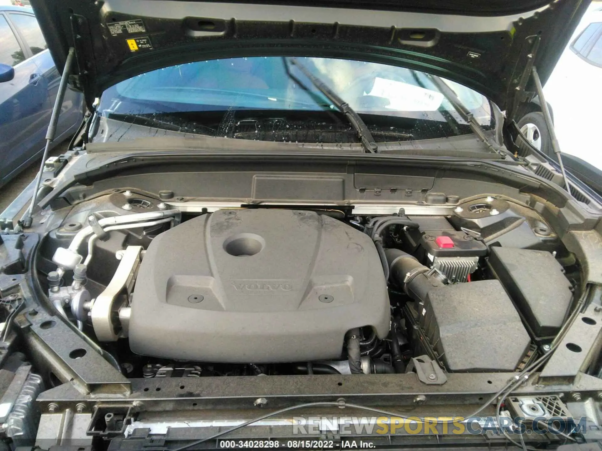10 fotografías del automóvil dañado YV4102RL1M1855462 VOLVO XC60 2021