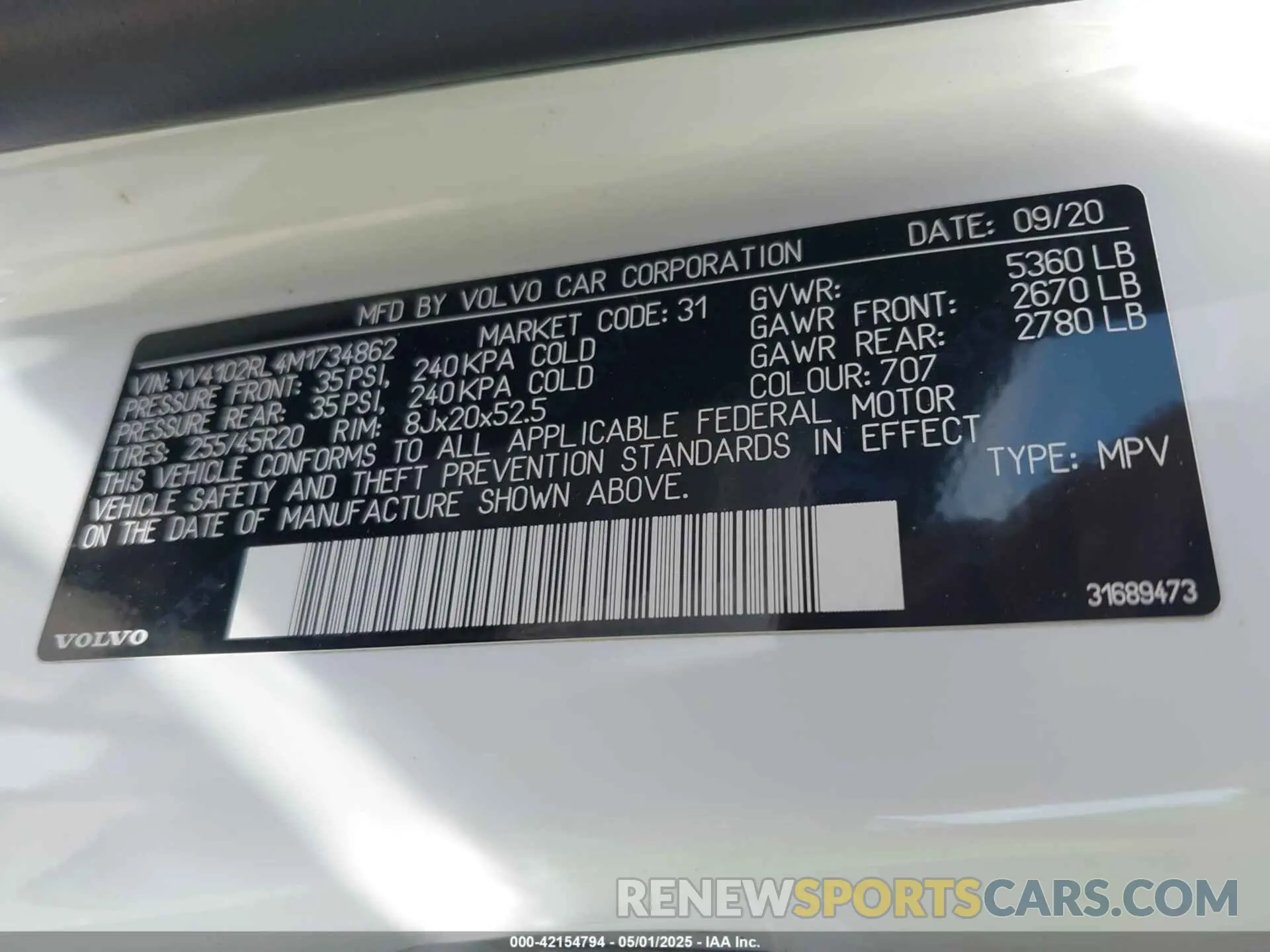 9 fotografías del automóvil dañado YV4102RL4M1734862 VOLVO XC60 2021
