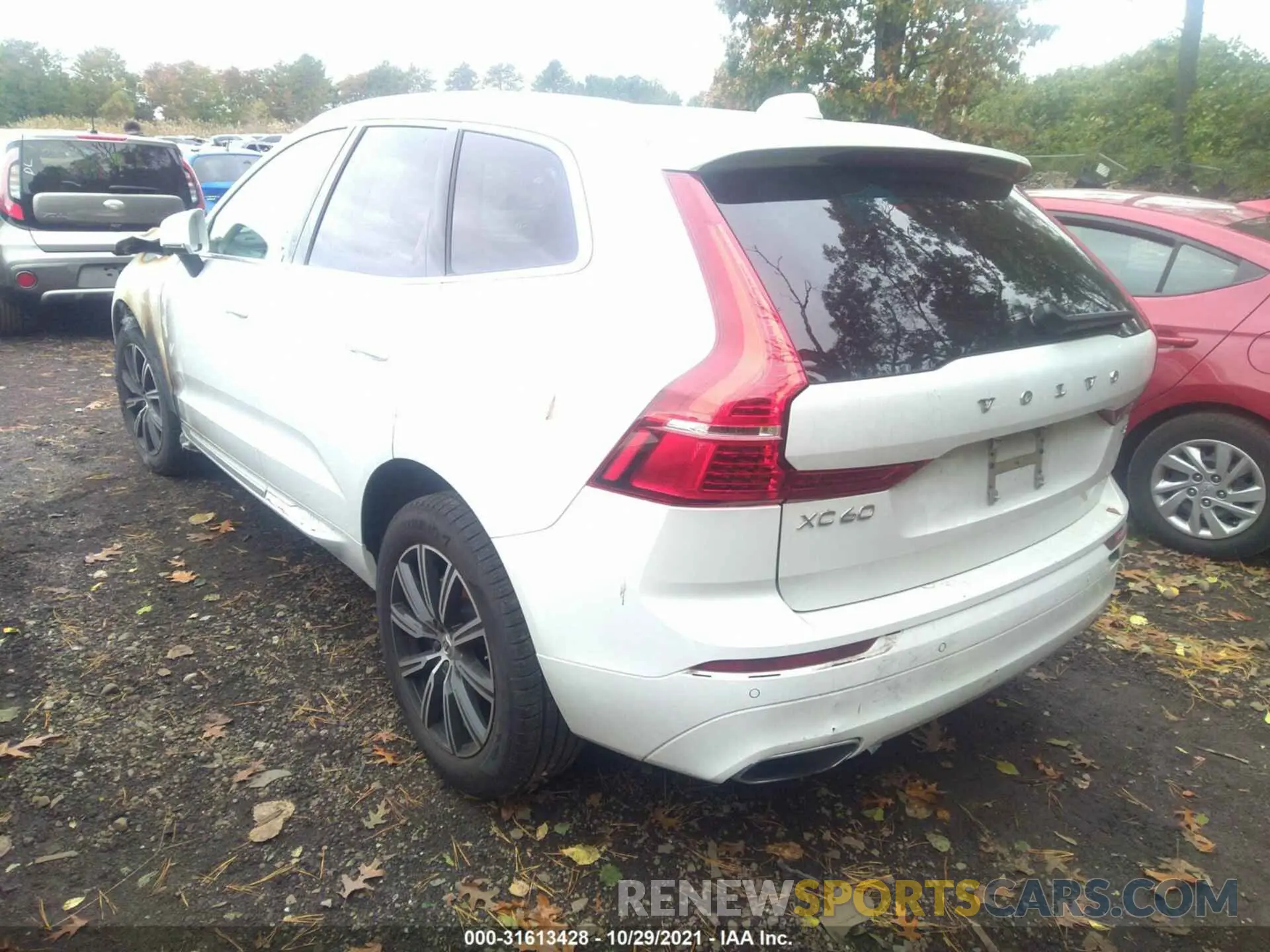 3 fotografías del automóvil dañado YV4102RL5M1759642 VOLVO XC60 2021