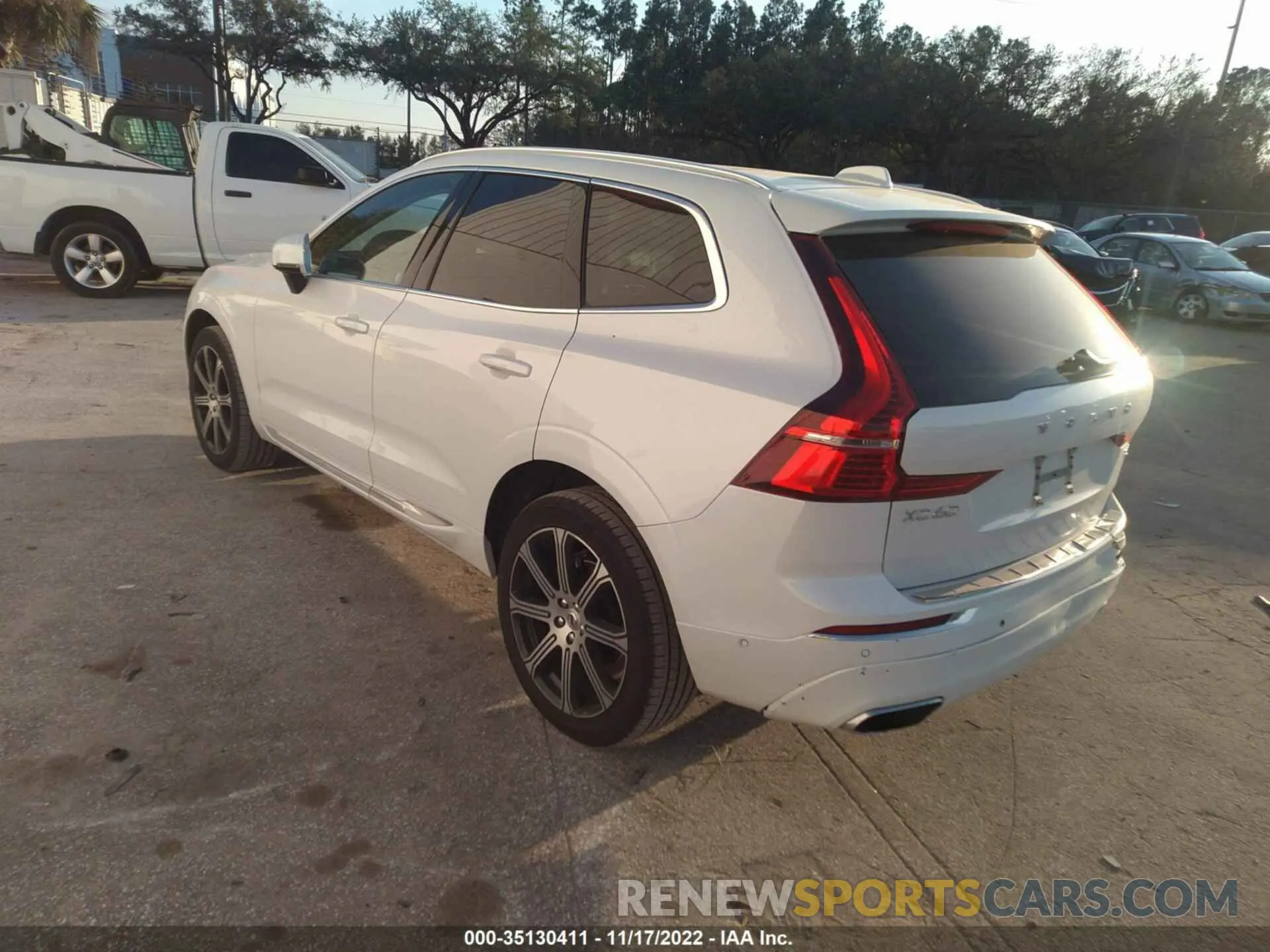 3 fotografías del automóvil dañado YV4102RL5M1877285 VOLVO XC60 2021