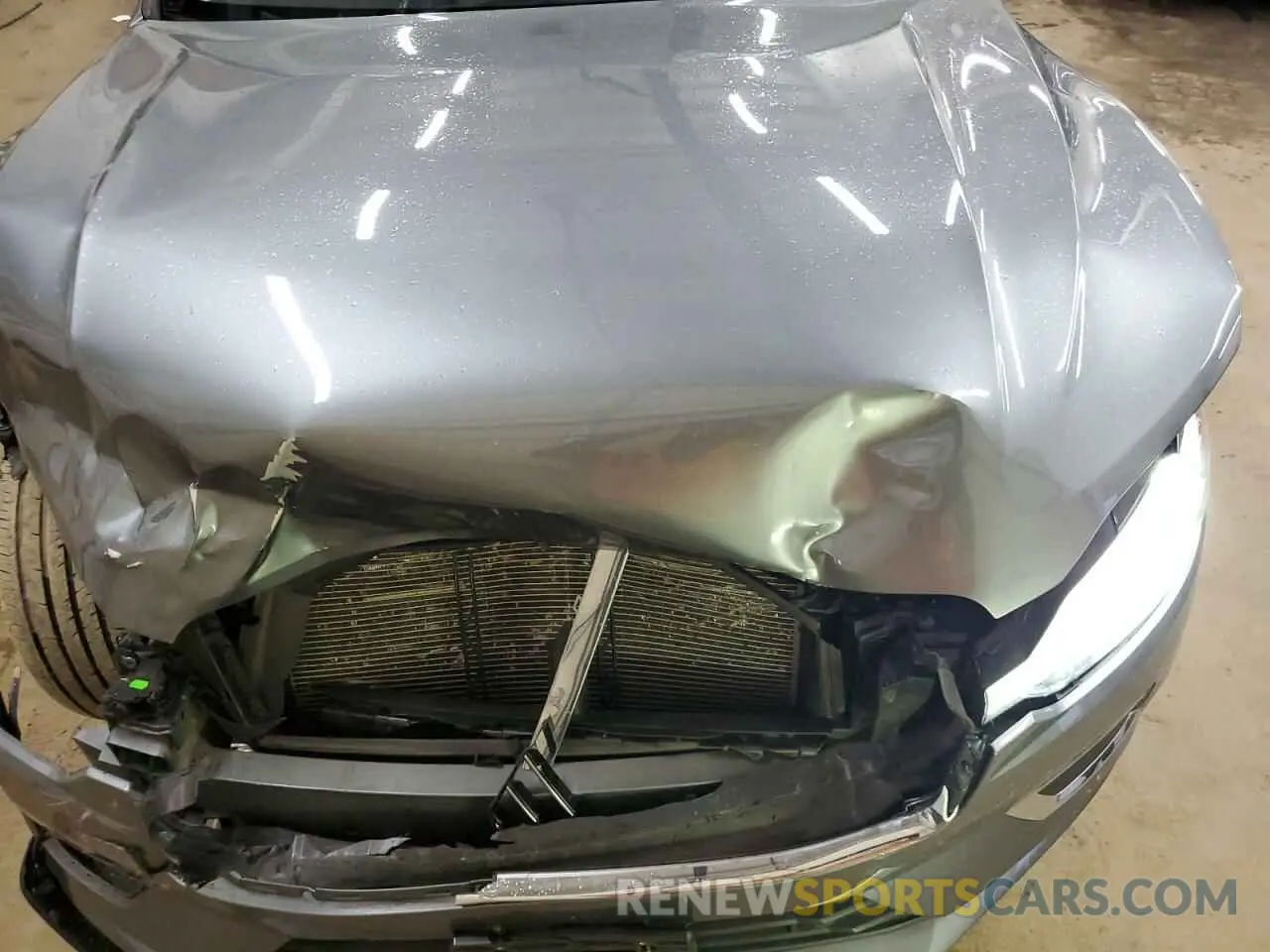 12 fotografías del automóvil dañado YV4102RL6M1709560 VOLVO XC60 2021