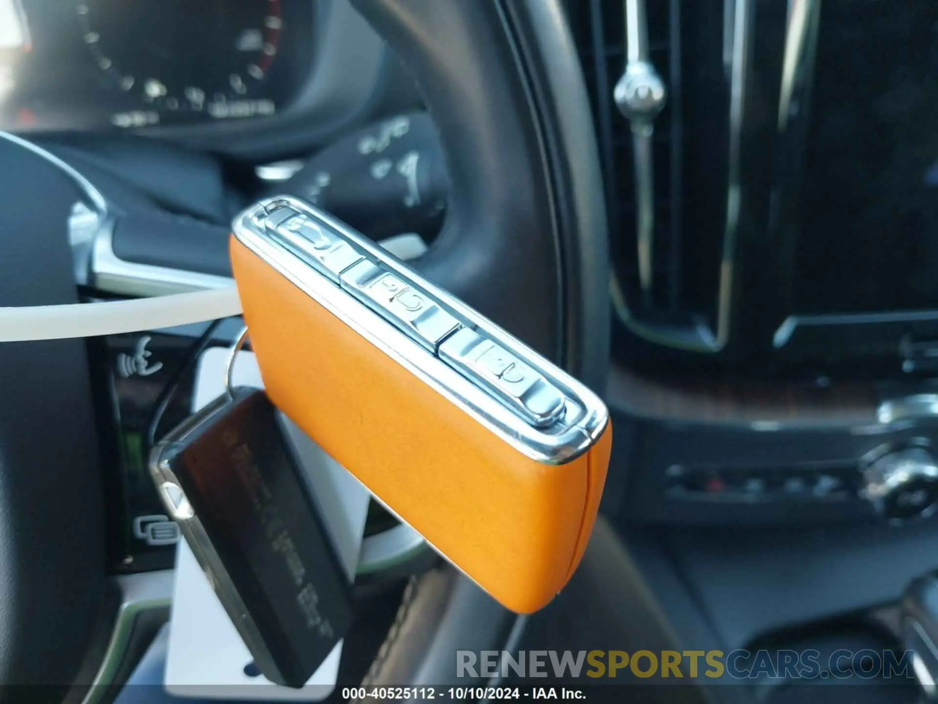 11 fotografías del automóvil dañado YV4102RL6M1749301 VOLVO XC60 2021
