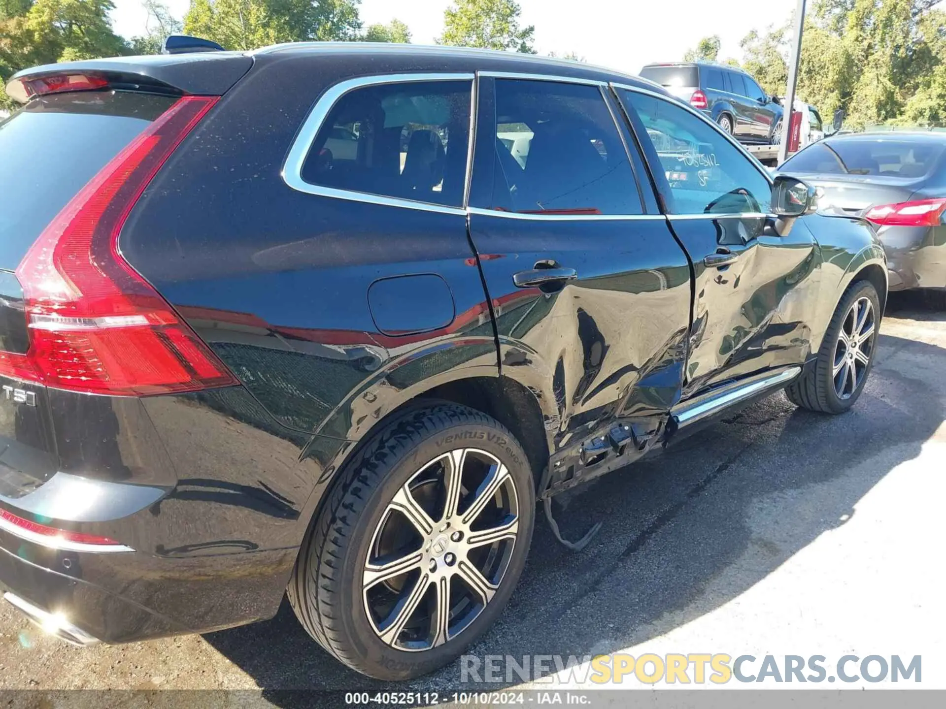 18 fotografías del automóvil dañado YV4102RL6M1749301 VOLVO XC60 2021