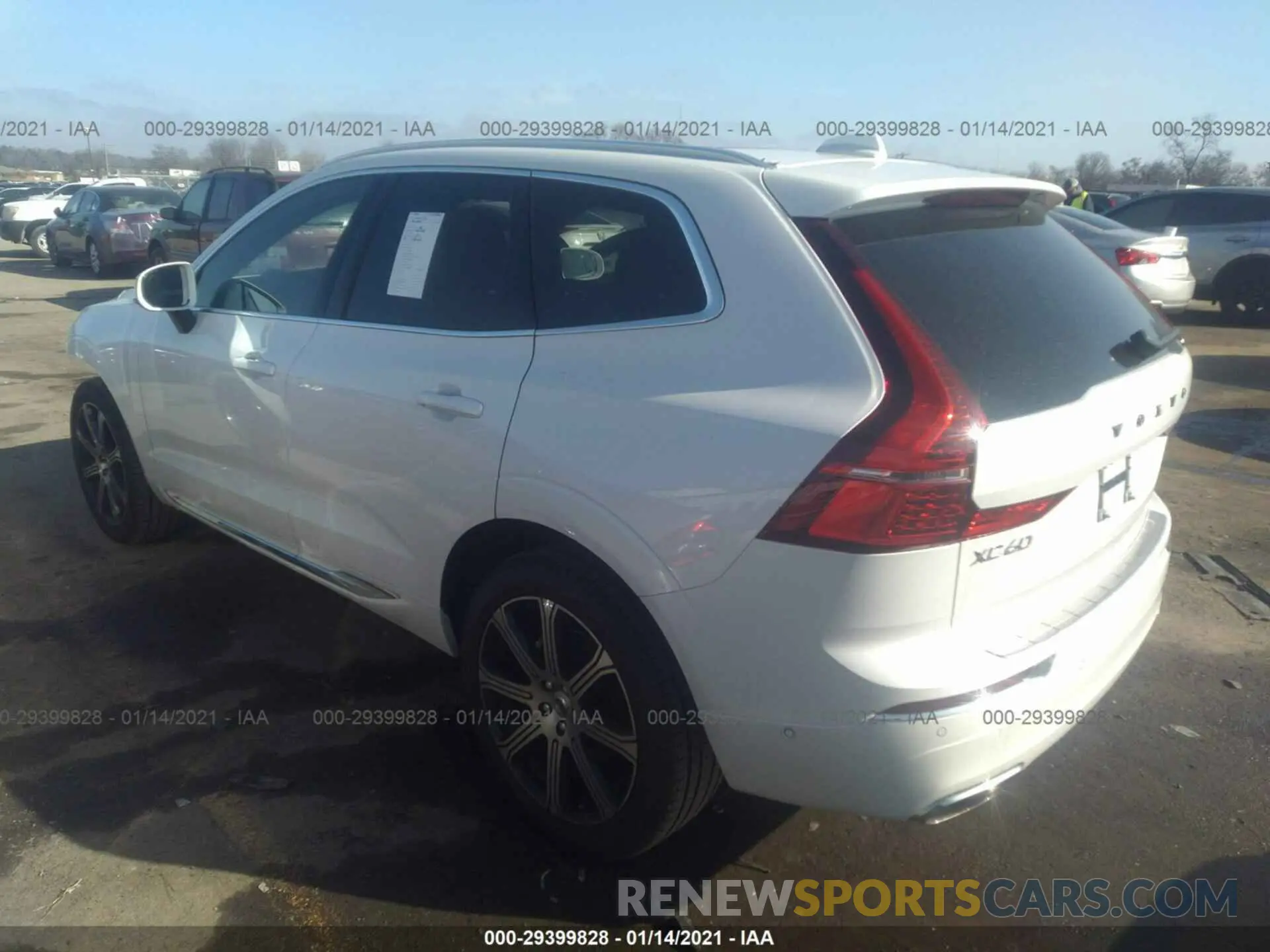 3 fotografías del automóvil dañado YV4102RL8M1695211 VOLVO XC60 2021