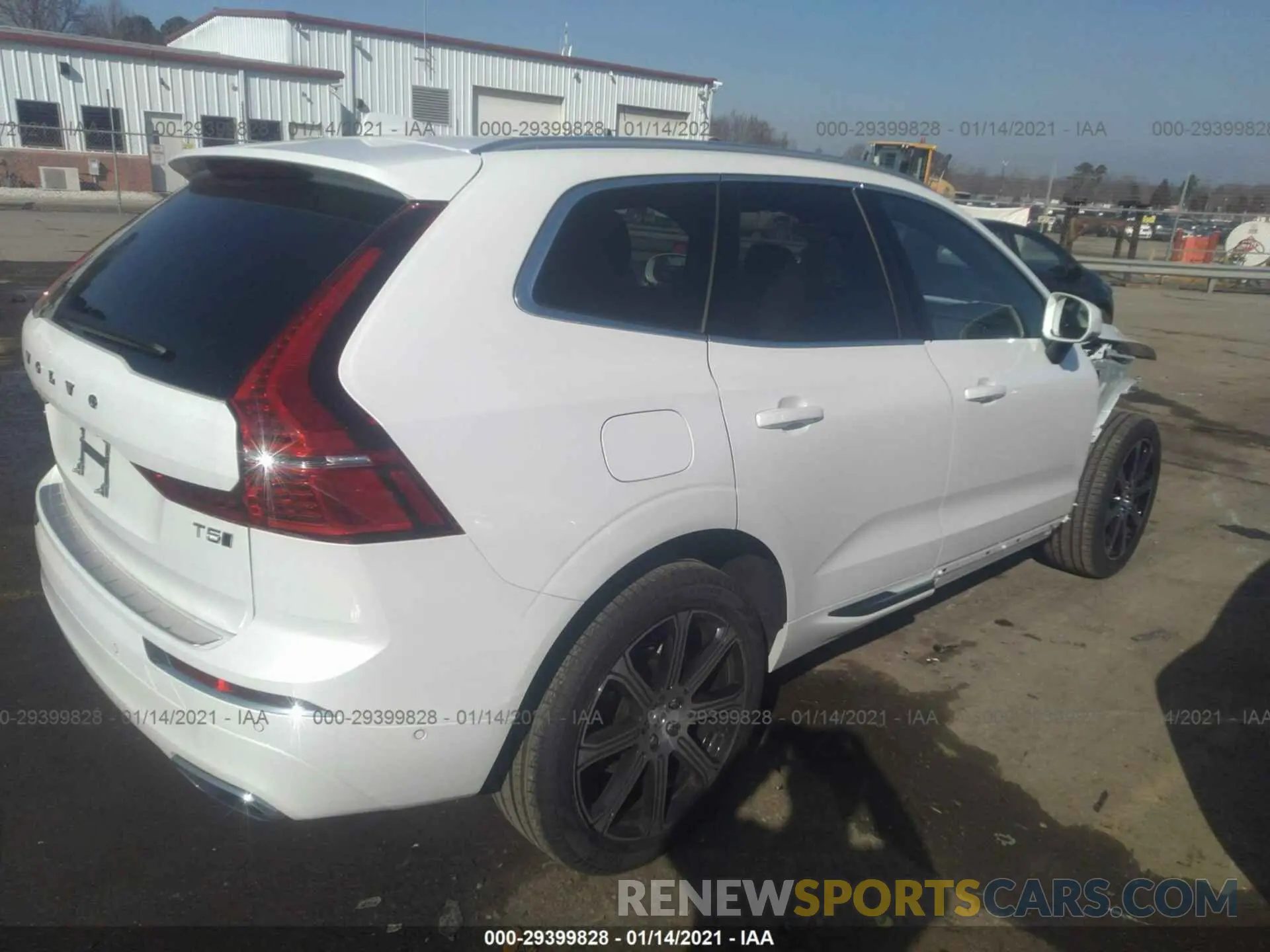4 fotografías del automóvil dañado YV4102RL8M1695211 VOLVO XC60 2021