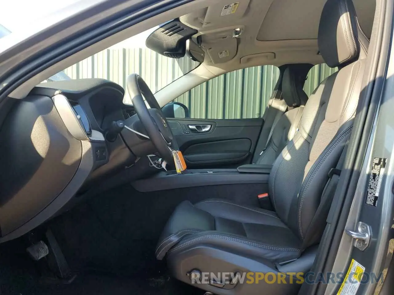 7 fotografías del automóvil dañado YV4102RL8M1733049 VOLVO XC60 2021