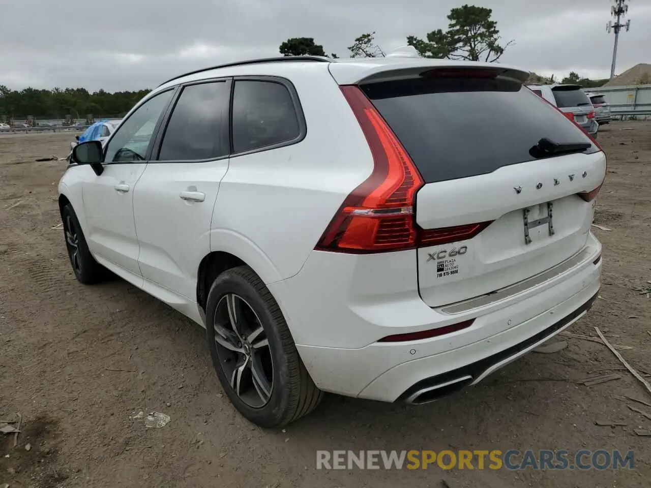 3 fotografías del automóvil dañado YV4102RM2M1695634 VOLVO XC60 2021