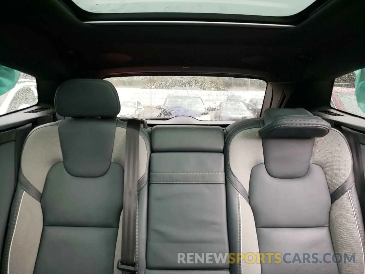 10 fotografías del automóvil dañado YV4102RM3M1744162 VOLVO XC60 2021