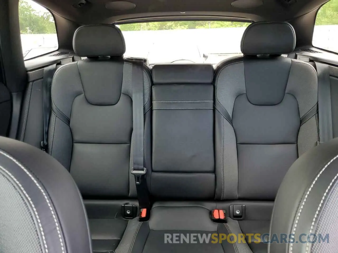10 fotografías del automóvil dañado YV4102RM7M1881525 VOLVO XC60 2021