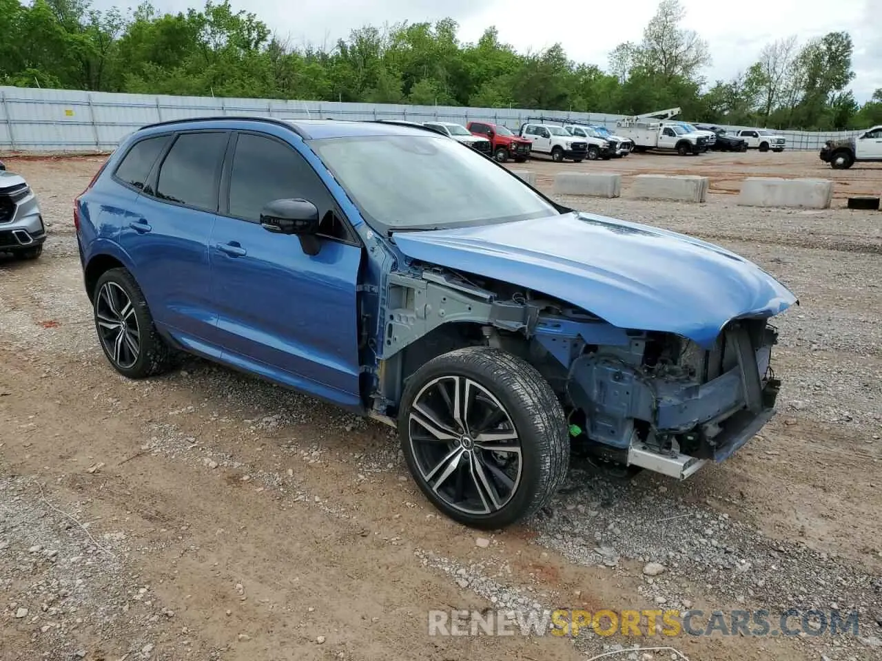 4 fotografías del automóvil dañado YV4102RM7M1881525 VOLVO XC60 2021