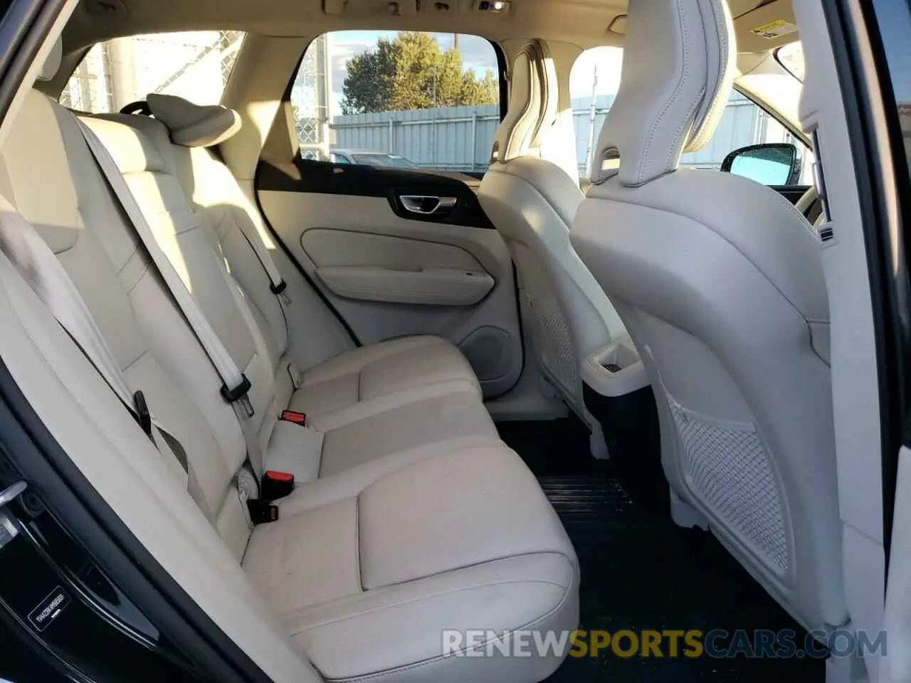 11 fotografías del automóvil dañado YV4A22RK4M1685809 VOLVO XC60 2021