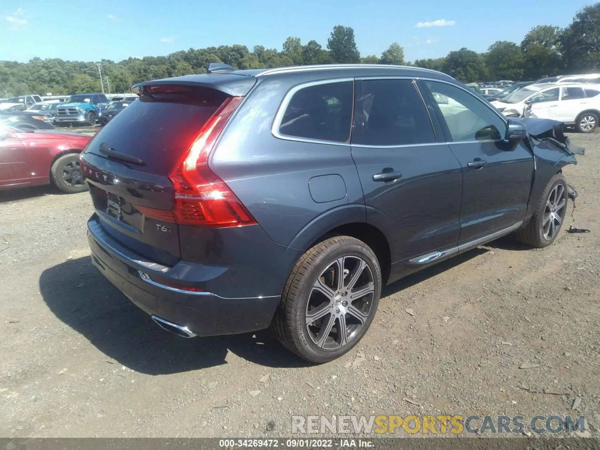 4 fotografías del automóvil dañado YV4A22RL4M1827844 VOLVO XC60 2021