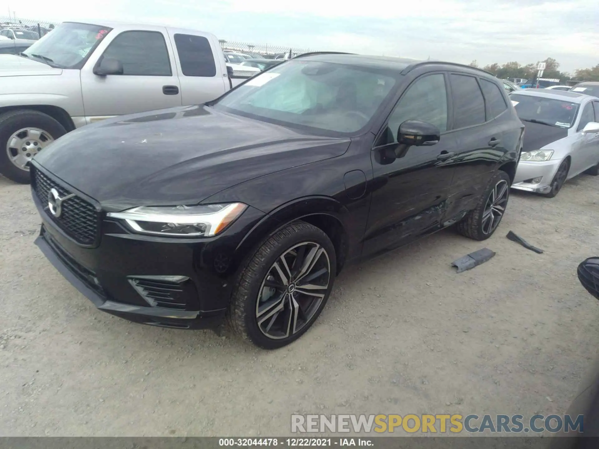 2 fotografías del automóvil dañado YV4BR0DM1M1733814 VOLVO XC60 2021