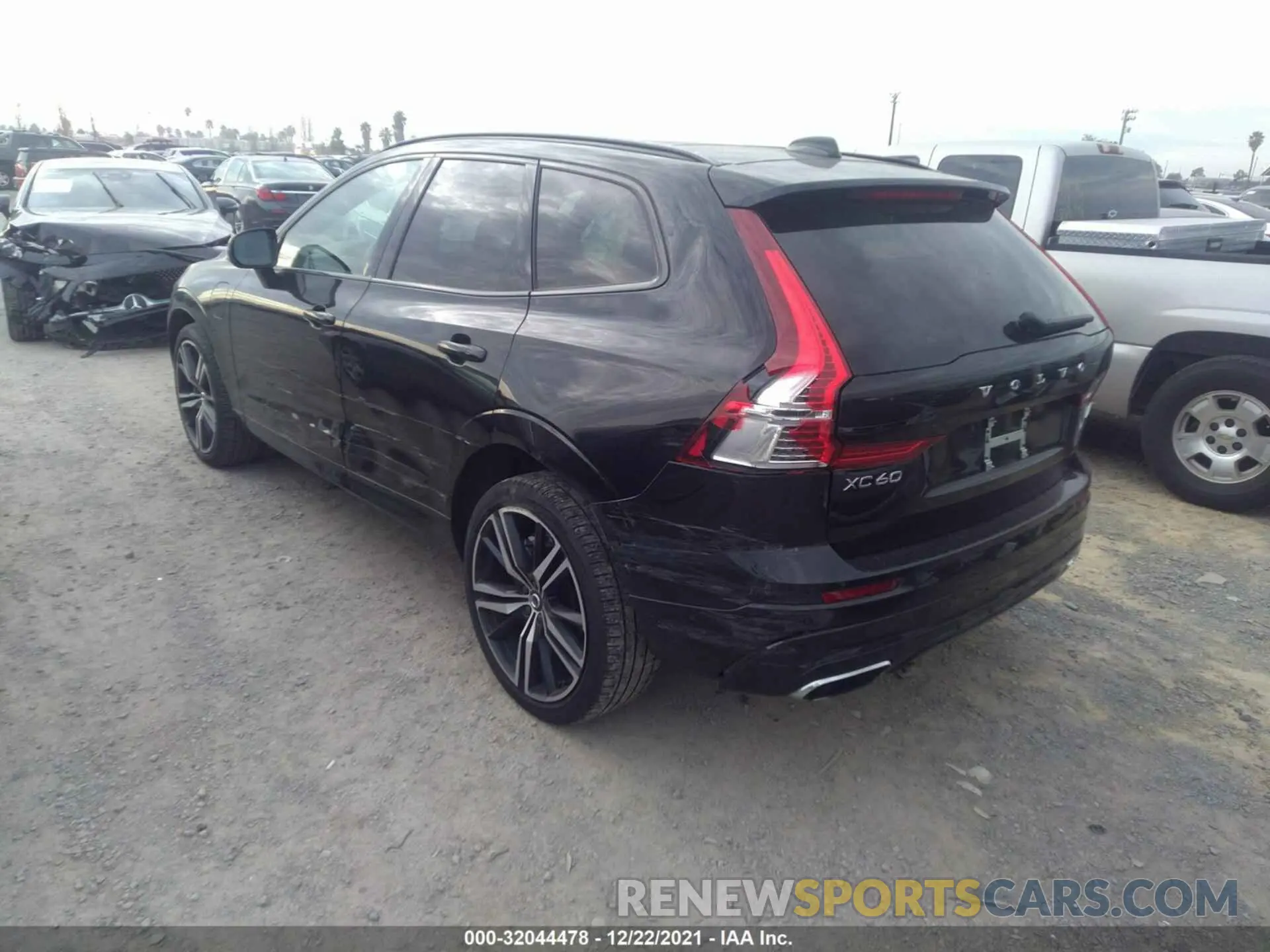 3 fotografías del automóvil dañado YV4BR0DM1M1733814 VOLVO XC60 2021