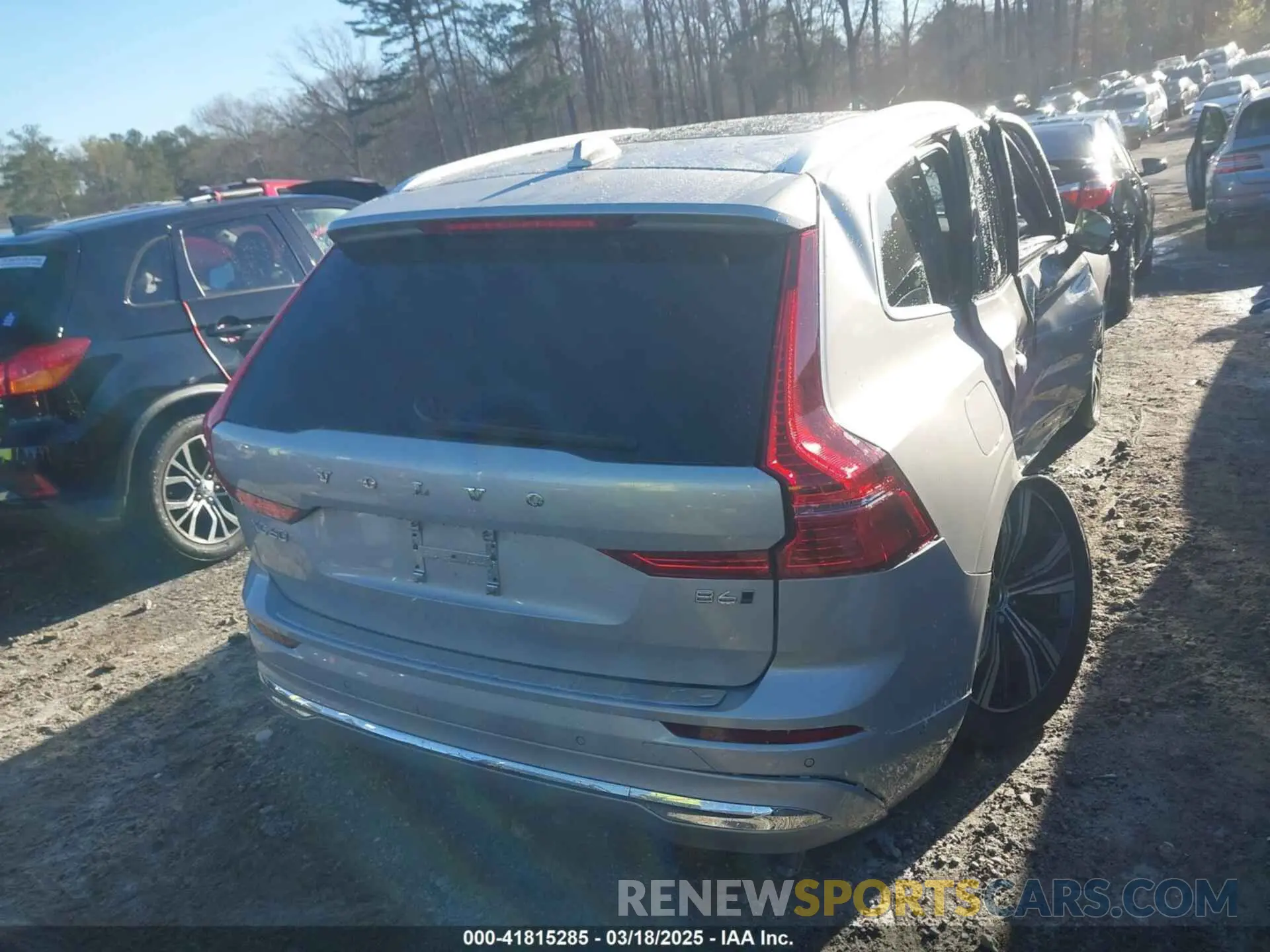 15 fotografías del automóvil dañado YV4062RL7N1087658 VOLVO XC60 2022
