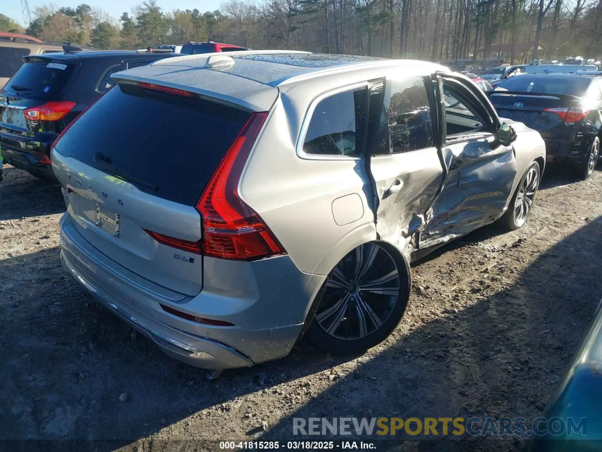 4 fotografías del automóvil dañado YV4062RL7N1087658 VOLVO XC60 2022