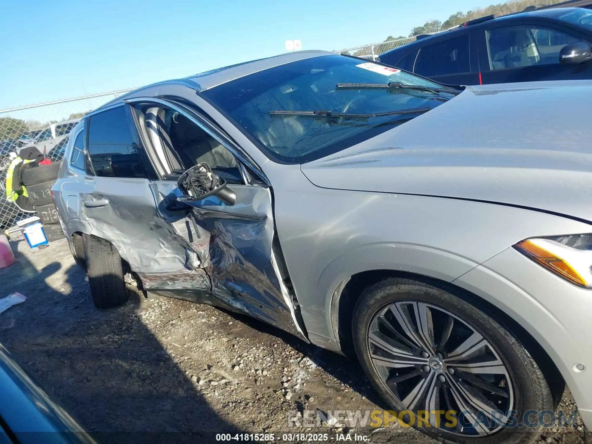 6 fotografías del automóvil dañado YV4062RL7N1087658 VOLVO XC60 2022
