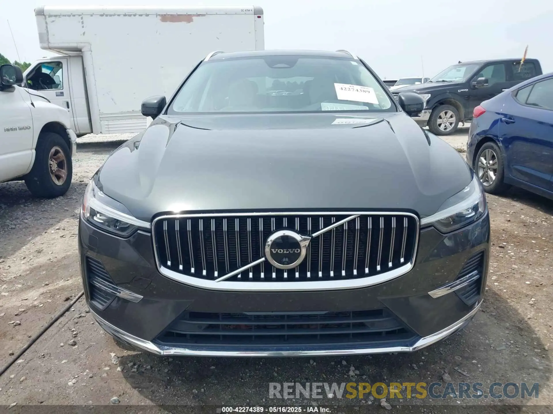 12 fotografías del automóvil dañado YV4062RLXN1087637 VOLVO XC60 2022