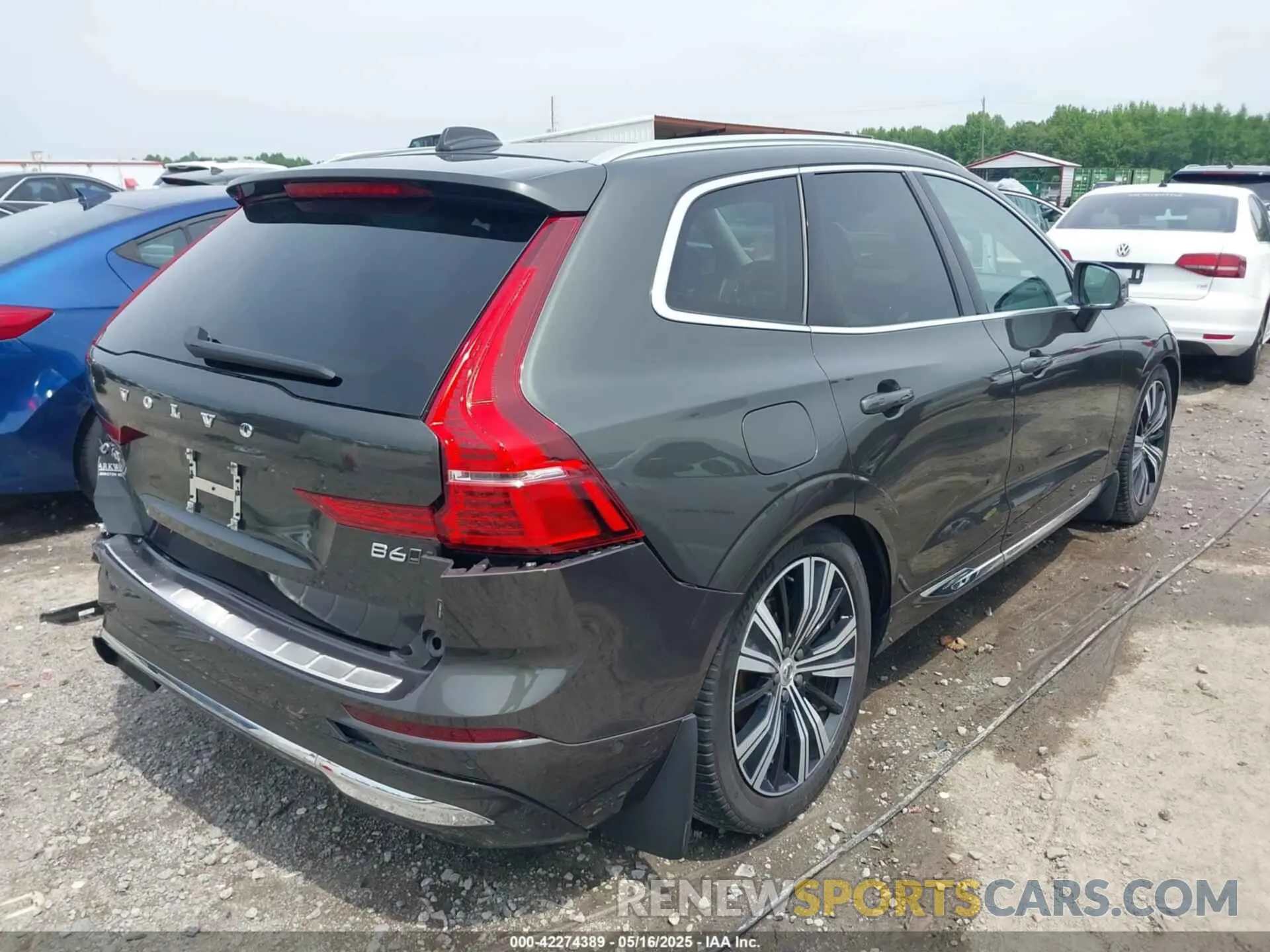 4 fotografías del automóvil dañado YV4062RLXN1087637 VOLVO XC60 2022